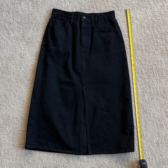 Uniqlo Dresses & Skirts - Uniqlo Black Denim Skirt